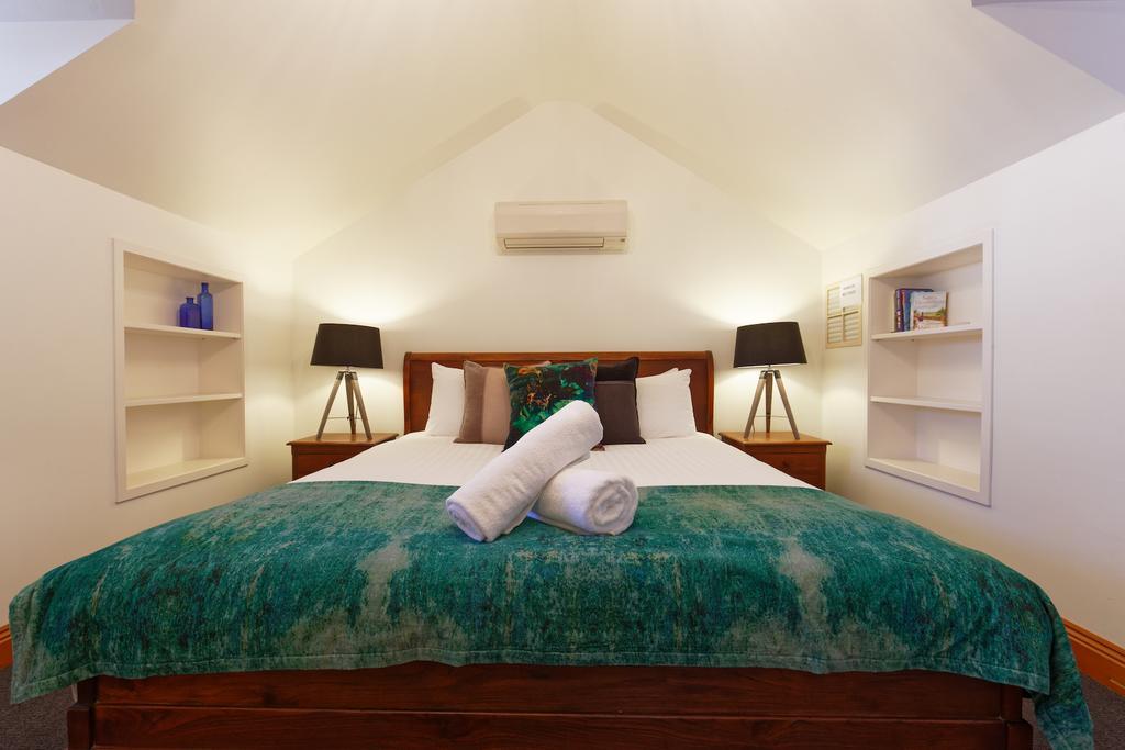 54 On Bank Hotel พอร์ตแฟรี ภายนอก รูปภาพ
